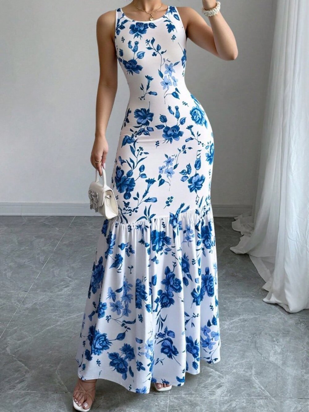 Blue And White Elegant Women's Sleeveless Floral Print Dress